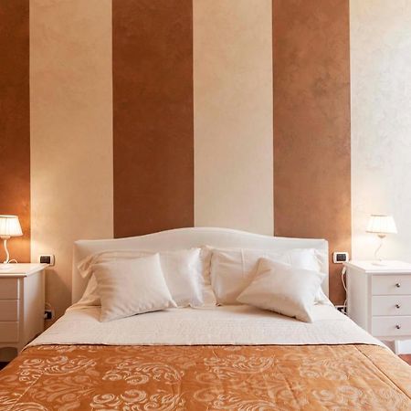 Sant'Arpino 26 - Elegant Flats In Naples Appartement Buitenkant foto